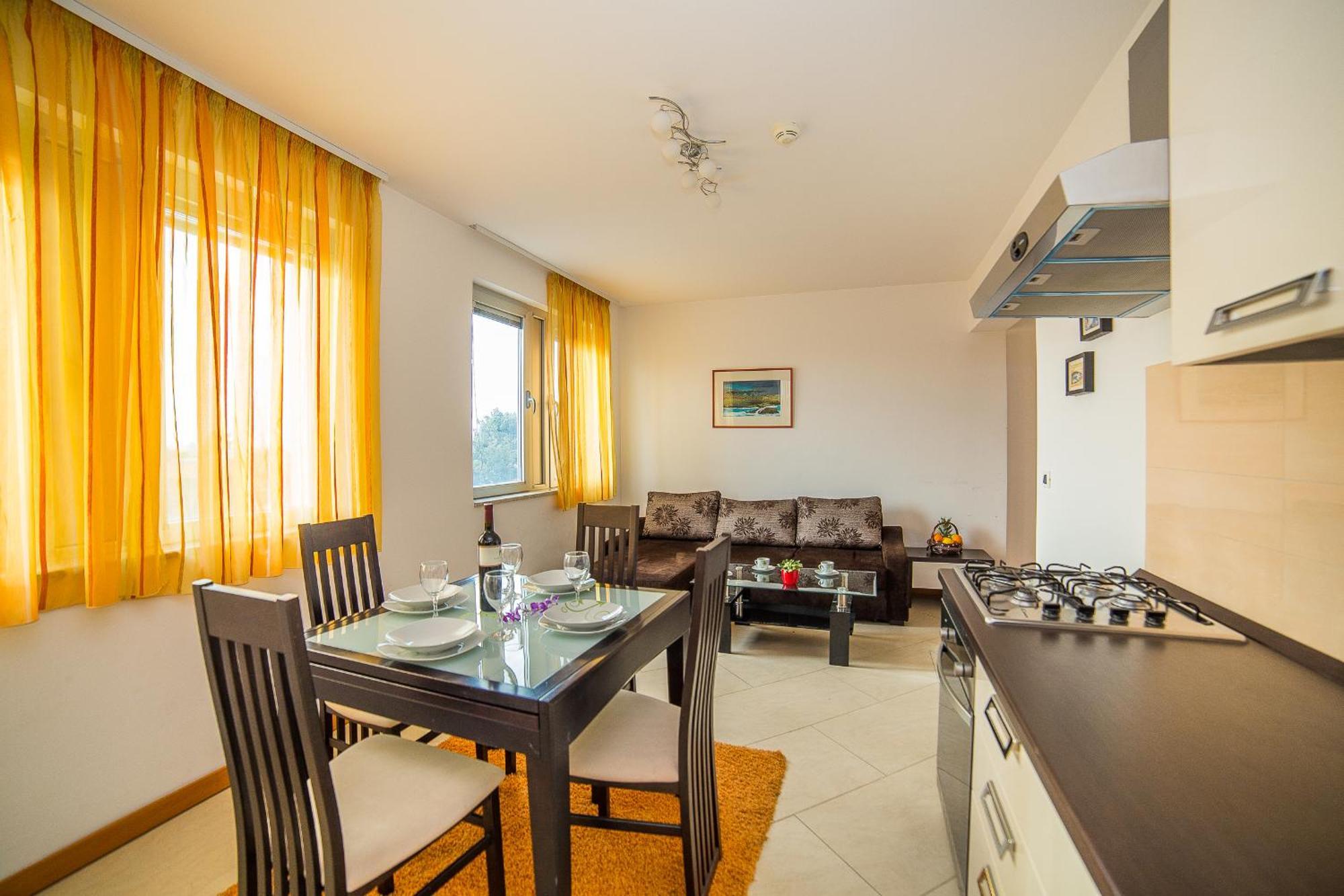 Apartments Milan Makarska Room photo
