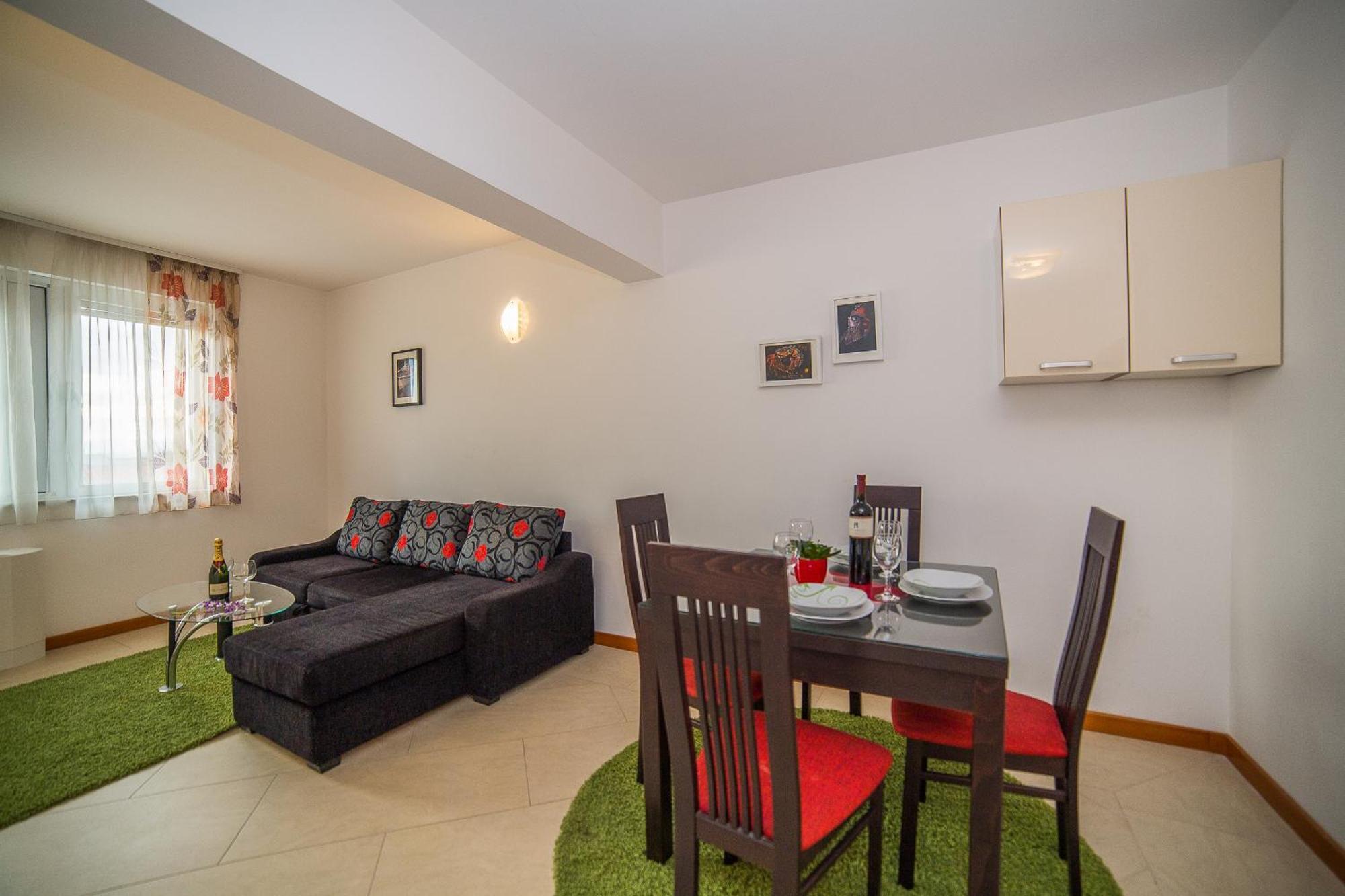 Apartments Milan Makarska Room photo