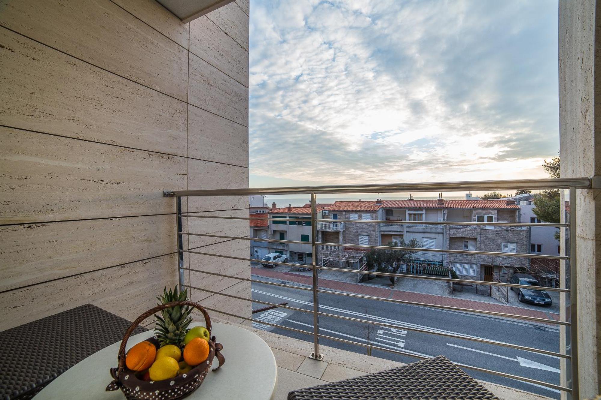Apartments Milan Makarska Room photo