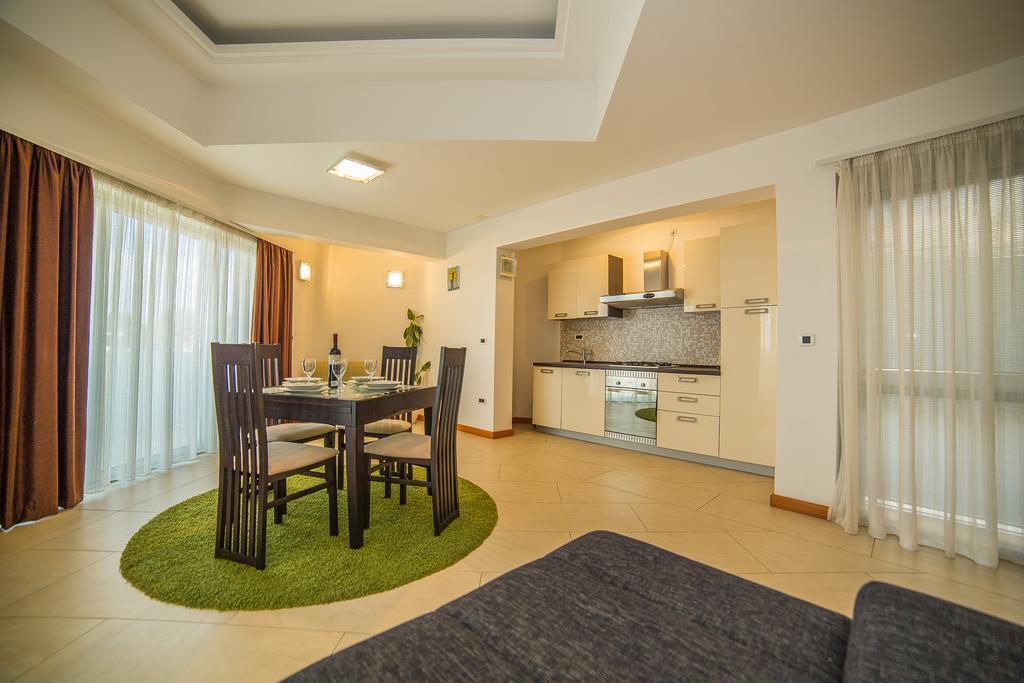 Apartments Milan Makarska Exterior photo